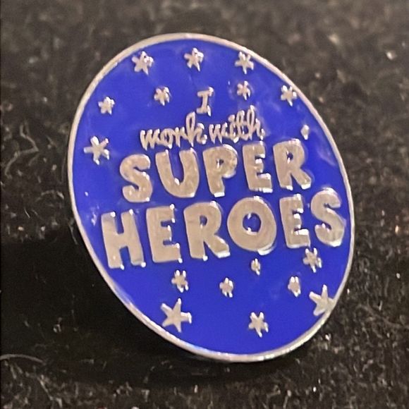 Vintage Saudville, Inc oval silver tone/blue enamel I work with super heroes pin - Picture 5 of 10